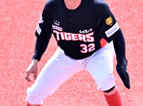 '[뉴스]'와 이런 외국인 처음' KIA 왜 깜짝 놀랐나…“이런 선수도 배‥ 뉴스기사 썸네일