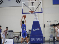 '[뉴스]안정적인 공수밸런스 보인 중앙대, 홈에서 상명대 완파하고 2연승 질주 뉴스기사 썸네일