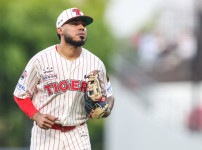 '[뉴스]'이럴수가' KIA, 또 햄스트링 부상이라니…“병원 진료 추후 결‥ 뉴스기사 썸네일