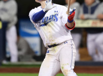 '[뉴스]“팀보다 위대한 선수는 없다.“ 사상 최초 사이클링 히트 '고의 패싱 ‥ 뉴스기사 썸네일