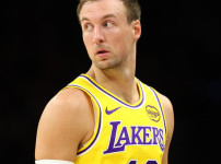 '[뉴스]FA 대박 성공할까? LAL, 3점슛 성공률 48.8% NBA 1위 슈터와 재계약 ‥ 뉴스기사 썸네일