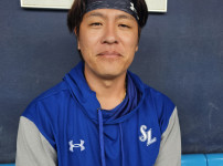 '[뉴스]“딴 팀 외인, 아쿼는 신바람인데..“ 무려 23년 만, 첫 우승 목마른 베테랑의 ‥ 뉴스기사 썸네일