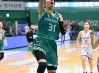 '[뉴스][W PO]  하나은행, 삼성생명 꺾으며 챔프전 진출 83.3%의 확률 거머쥐다 뉴스기사 썸네일