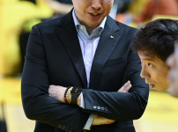 '[뉴스]정규리그 최고의 빅매치를 잡았다! 선수들 활약에 흡족한 김완수 감독 "시즌‥ 뉴스기사 썸네일