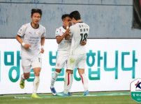'[뉴스][K리그1 리뷰] '주닝요 멀티골' 포항, 우승 후보 대전 제압.‥ 뉴스기사 썸네일
