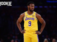 '[뉴스]위기 상위 시드 사수가 위태롭다! 돈치치-리브스 이어 르브론마저 결장한 LAL→빅3‥ 뉴스기사 썸네일