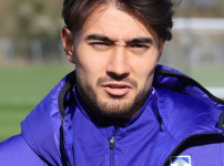 '[뉴스]'백태클로 시즌 2호 퇴장' 귀화 스타 카스트로프, 스포츠맨십 결‥ 뉴스기사 썸네일