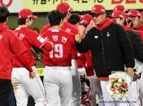 '[뉴스]“진짜로 진심으로 미안했어요. 스파이크도 신지 마!“ → 마무리 멀티이닝이 중죄도 ‥ 뉴스기사 썸네일