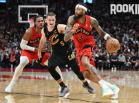 '[뉴스]‘대체 어떻게 이긴거지?’ 토론토, 야투율 32% 기록하고도 승리… 시리즈 동률 뉴스기사 썸네일