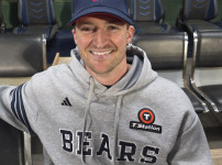 '[뉴스]KBO 올 수 있다는 믿음에, 소속팀도 없이 버텼다...벤자민 택한 두산, 초대박 ‥ 뉴스기사 썸네일