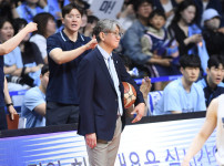 '[뉴스][KBL 챔프전] ‘여전히 벼랑 끝’ 손창환 감독 “처음부터 치고 나가야” 뉴스기사 썸네일