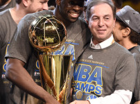 '[뉴스]설마 커리와 함께 우승만 4번→GSW 시대 연 왕조 핵심 악동 이적설? 구단주가 정‥ 뉴스기사 썸네일