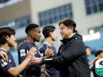 '[뉴스]김도균-차두리 감독의 서로 다른 승부처 “후반 중요해“ VS “전반 잘 넘겨야“[현‥ 뉴스기사 썸네일