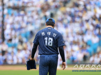 '[뉴스]너무나도 나이스했던 에이스의 낯선 급발진, 무엇이 그의 야수성을 깨웠을까 뉴스기사 썸네일