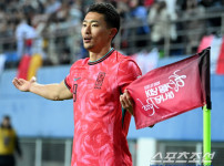 '[뉴스]'아, 안타깝다' 오현규 3호골 터진날 '15분만에 재교‥ 뉴스기사 썸네일