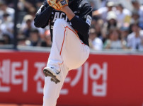 '[뉴스]오웬 화이트, 복귀 첫날 6.1이닝 1자책 완벽투…단 3안타 압도적 피칭 '‥ 뉴스기사 썸네일