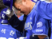 '[뉴스]“대구에서 하나 더 쳤다“ 뭘해도 최고령, 설마 불혹의 홈런왕 탄생할까...시즌 4‥ 뉴스기사 썸네일