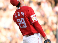 '[뉴스]김광현은 왜 선수 생명이 걸린 결정 내렸나, 성공 사례는?[SC 핫포커스] 뉴스기사 썸네일