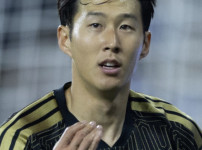 '[뉴스]SON 에이징 커브? LAFC 팀 동료 작심 발언 “손흥민, 기회 한 번 오면 절대‥ 뉴스기사 썸네일