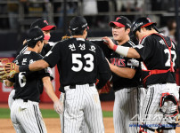 '[뉴스]다른 팀이었다면 100% 무너졌다...오스틴 '꽈당' 악재도 이겨‥ 뉴스기사 썸네일