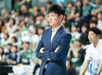 '[뉴스]부상자 발생에 한숨 내쉰 가스공사 강혁 감독 “선수들 최선 다 했지만...” 뉴스기사 썸네일