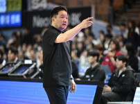 '[뉴스]삼성 포비아 정관장 유도훈 감독, "변준형 큰 부상 아니길" 뉴스기사 썸네일