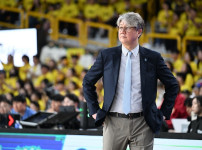 '[뉴스][KBL PO] ‘적지에서 2연승 도전’ 소노 손창환 감독 “켐바오, 괜찮다고는 하‥ 뉴스기사 썸네일
