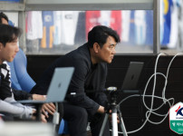 '[뉴스][현장인터뷰]대전전서 또 4실점, 울산의 센터백 리스크 수면위로…김현석 감독, “김‥ 뉴스기사 썸네일