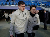 '[뉴스]“강인아, 나 또 나가래“ 英 단독! 맨유 방출리스트 10人 전격 공개, PSG 입‥ 뉴스기사 썸네일