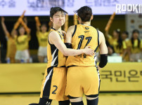 '[뉴스][W챔프] ‘41점 합작’ 허예은 & 강이슬, 박지수 빈자리 완벽하게 메웠다 뉴스기사 썸네일