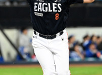 '[뉴스]'부산 순혈+이대호 찐후배인데' 307억 종신한화 → 뒤늦게 피눈‥ 뉴스기사 썸네일