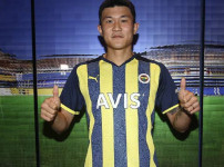 '[뉴스]'이럴 수가' 김민재 날벼락, '韓 축구 최고 수비수&#‥ 뉴스기사 썸네일