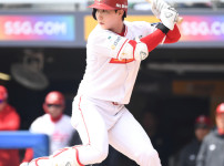 '[뉴스]'미쳤다' 신기록 박성한, 첫 타석부터 또 폭발…22G 연속 안타‥ 뉴스기사 썸네일