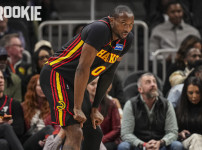 '[뉴스]반전 스티브 커 보고 있나? GSW 애물단지 전락→이적 후 첫 경기부터 대폭발! 벤‥ 뉴스기사 썸네일