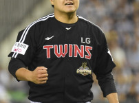 '[뉴스]'유영찬 이탈' 뒷문 열린 LG, 염갈량의 선택은 누구 “고우석?‥ 뉴스기사 썸네일