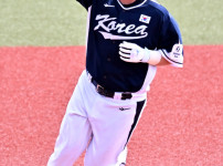 '[뉴스]'침묵 끝' 307억 초대형 자축포 터졌다…“화이트에게 미안하지만‥ 뉴스기사 썸네일