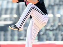 '[뉴스]3년째 '스스로' 국내 캠프. 그래도 2G 삼자범퇴,삼자범퇴. &‥ 뉴스기사 썸네일