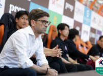 '[뉴스]세르지우 제주 감독, “여름에 스트라이커 영입? 난 지금 우리 선수단에 만족“[현장‥ 뉴스기사 썸네일