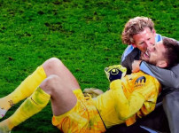 '[뉴스]'수호신+빛카리오'로 불렸는데→골키퍼 충격 방출! '돌풍‥ 뉴스기사 썸네일