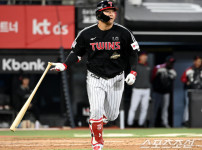 '[뉴스]수원 '침묵' 깨뜨린 WBC 영웅의 한방…'몸쪽 꽉찼는데‥ 뉴스기사 썸네일