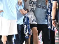 '[뉴스][KBL PO] 천만다행! 강백호 블록슛 부상 투혼 불태운 켐바오, 큰 부상 피했다‥ 뉴스기사 썸네일