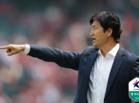 '[뉴스][현장인터뷰]'무승 마감' 정정용 감독 “일희일비하지 않고 매 경‥ 뉴스기사 썸네일