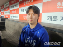 '[뉴스]'긴급 호출' 만루에서 100억 타자를 잡았다…19세 신인에게 &‥ 뉴스기사 썸네일