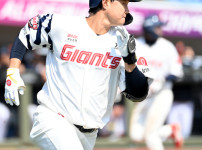 '[뉴스]'이럴수가' 롯데, 햄스트링 부상 이탈자 발생…5R 신인 첫 1군‥ 뉴스기사 썸네일