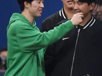 '[뉴스]'한화 35인 제외' 배동현, 키움서 벌써 3승 → 148㎞ 6이‥ 뉴스기사 썸네일