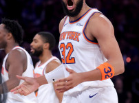 '[뉴스]27년 만의 경사 NBA 최대 빅마켓 팬들 흥분! 감독상 사령탑 경질 강수 통하나→‥ 뉴스기사 썸네일
