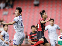 '[뉴스]'반등 기회 살리지 못한 강철 전사' 포항, 올 시즌 첫 연패..‥ 뉴스기사 썸네일