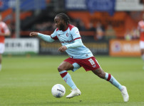 '[뉴스]“이비자 가서 빠에야나 드셔“ 맹비난 쏟아진 '몰락한' 잉글랜드 ‥ 뉴스기사 썸네일