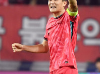 '[뉴스]맙소사! “명실상부 3순위 후보 선수 김민재, 매각하는 것 합리적“ 뮌헨 잔류 의사‥ 뉴스기사 썸네일