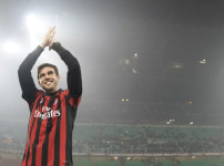 '[뉴스][오피셜]'한때 유럽의 왕이었다' 카카-굴리트-안첼로티, AC밀란‥ 뉴스기사 썸네일